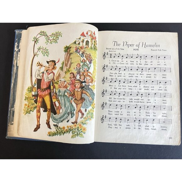 2 Song Book Child Listen And Sing 1943 The American Singer 1946 W Music Notes HB - Picture 12 of 12